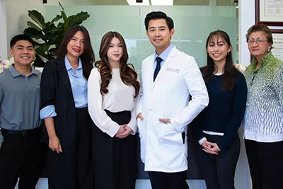 Team Photo of Tan Khuu DDS